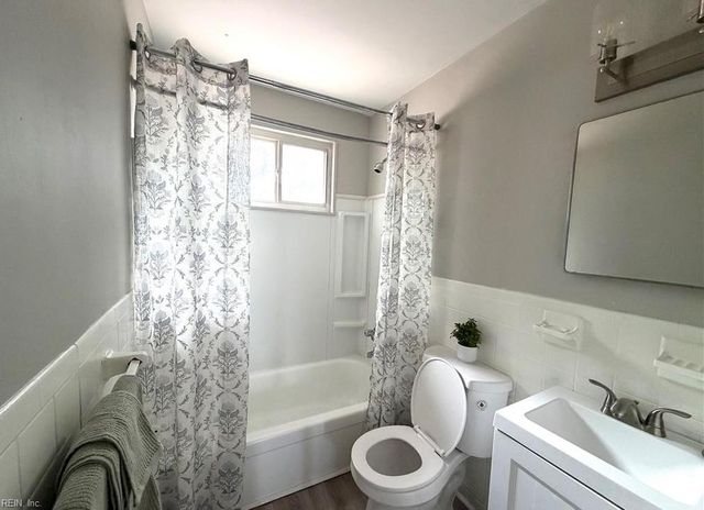 9626 10th View St Apt D, Norfolk, VA 23503