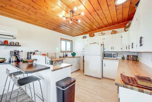 80277 Wikieup, 29 Palms, CA 92277