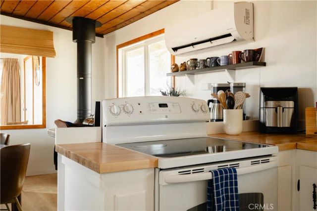 80277 Wikieup, 29 Palms, CA 92277
