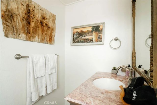 80277 Wikieup, 29 Palms, CA 92277