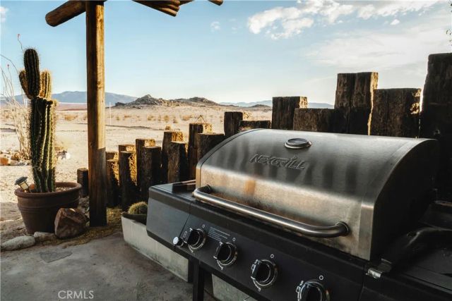 80277 Wikieup, 29 Palms, CA 92277
