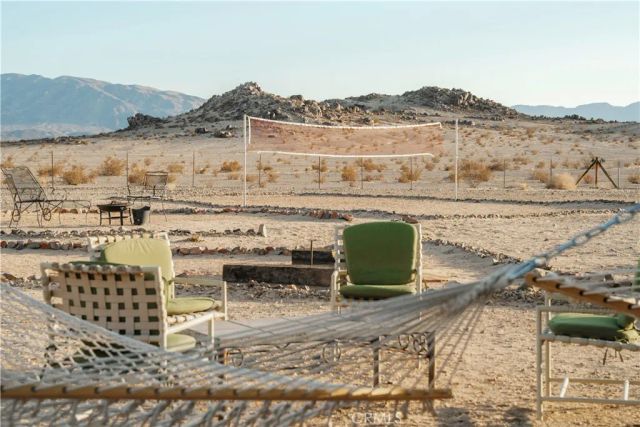 80277 Wikieup, 29 Palms, CA 92277