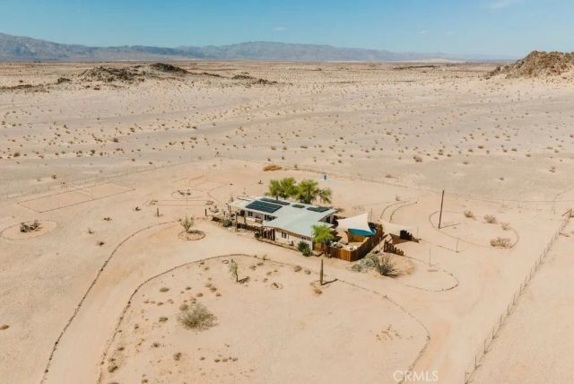 80277 Wikieup, 29 Palms, CA 92277