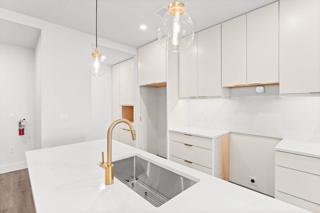 125 Cambrian Way Unit 605, Burlington, VT 05401