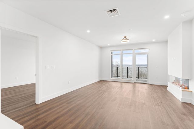 125 Cambrian Way Unit 605, Burlington, VT 05401