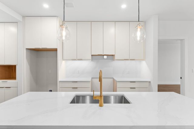 125 Cambrian Way Unit 605, Burlington, VT 05401