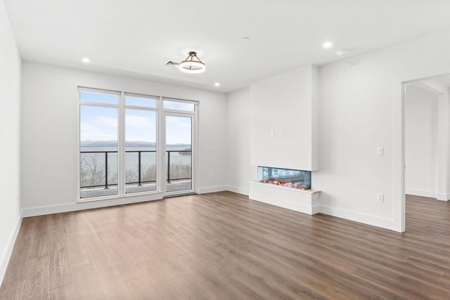 125 Cambrian Way Unit 605, Burlington, VT 05401