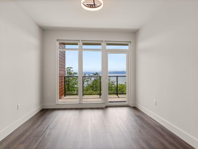 125 Cambrian Way Unit 605, Burlington, VT 05401