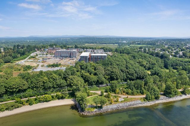 125 Cambrian Way Unit 605, Burlington, VT 05401