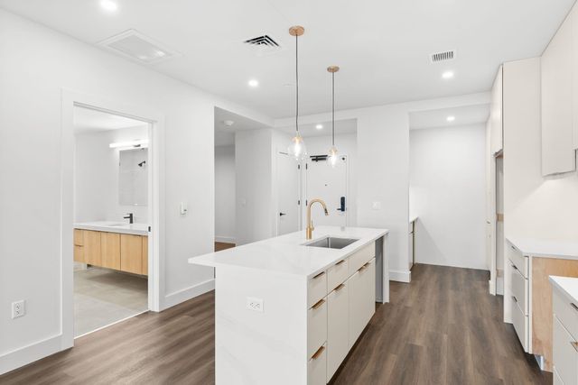 125 Cambrian Way Unit 605, Burlington, VT 05401