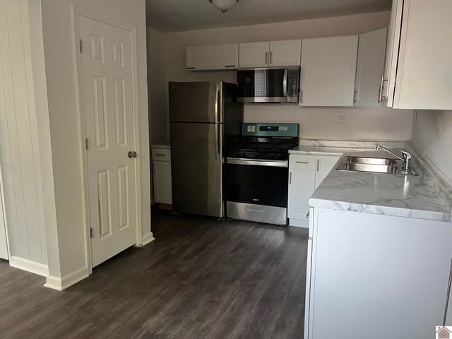 2516 Harrison St, Paducah, KY 42001