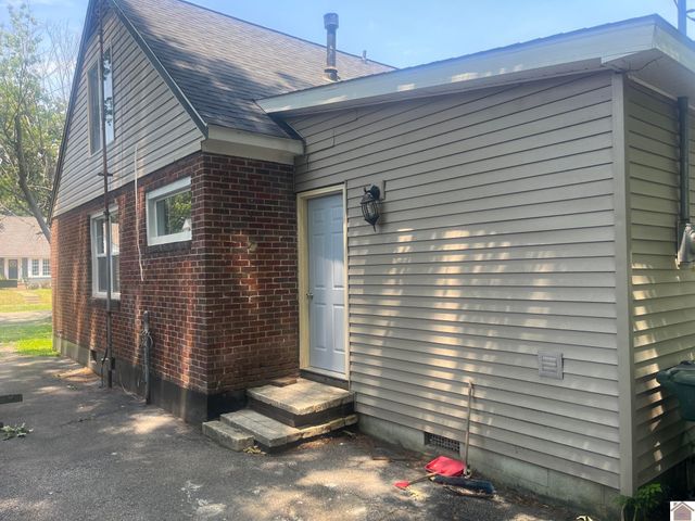 2516 Harrison St, Paducah, KY 42001
