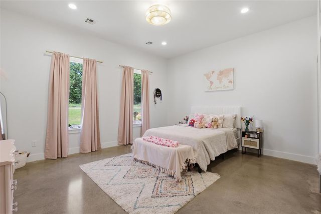 2319 Clubhouse Drive, Blanchard, OK 73010