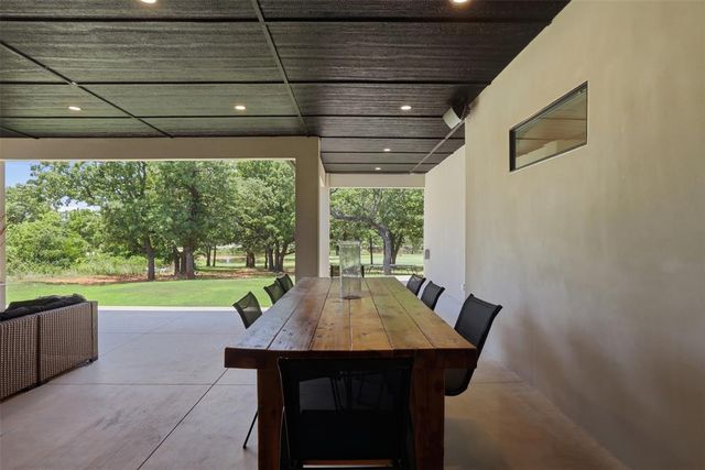 2319 Clubhouse Drive, Blanchard, OK 73010