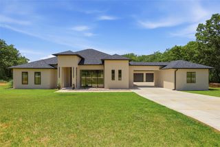 2319 Clubhouse Drive, Blanchard, OK 73010