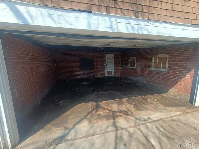 8539 Robin Avenue, St Louis, MO 63147