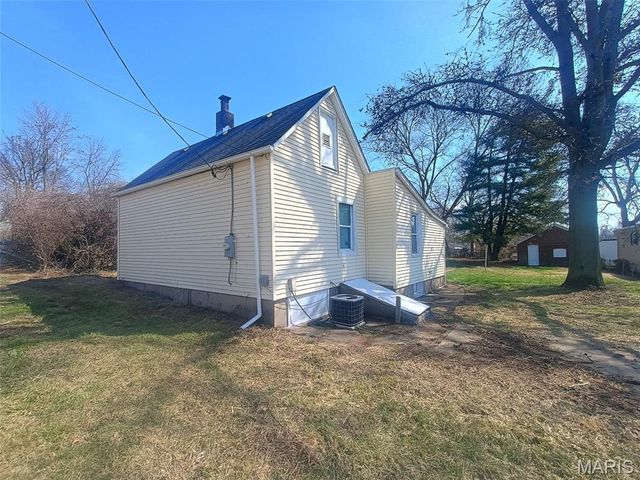 8539 Robin Avenue, St Louis, MO 63147