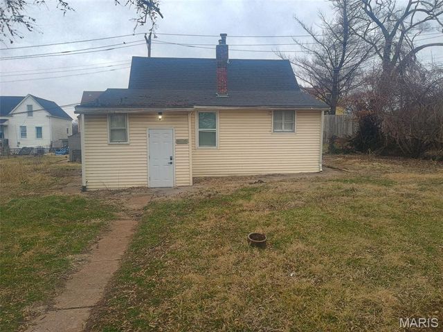 8539 Robin Avenue, St Louis, MO 63147