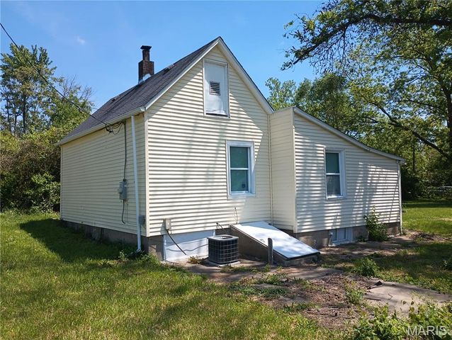 8539 Robin Avenue, St Louis, MO 63147