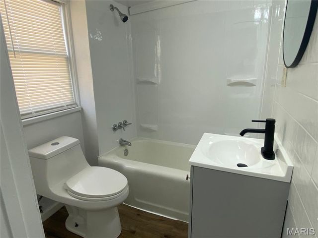 8539 Robin Avenue, St Louis, MO 63147