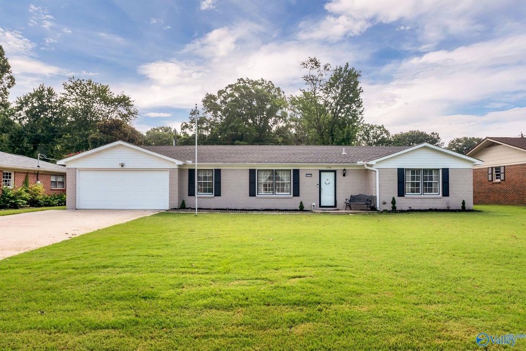 1218 Castleman Avenue SW, Decatur, AL 35601