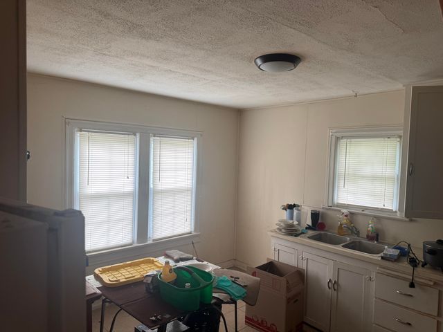 2919 W Lincoln Street, Springfield, MO 65802