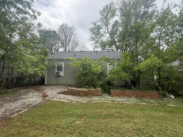 2919 W Lincoln Street, Springfield, MO 65802