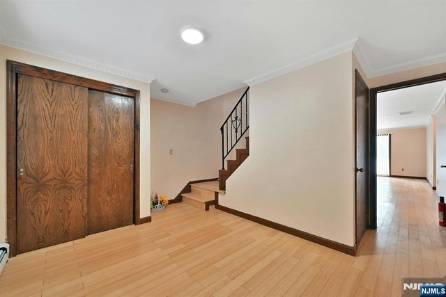 27 Beech Street, Hillsdale, NJ 07642