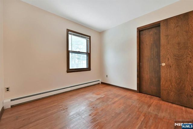 27 Beech Street, Hillsdale, NJ 07642