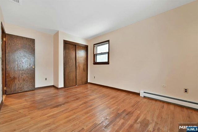 27 Beech Street, Hillsdale, NJ 07642