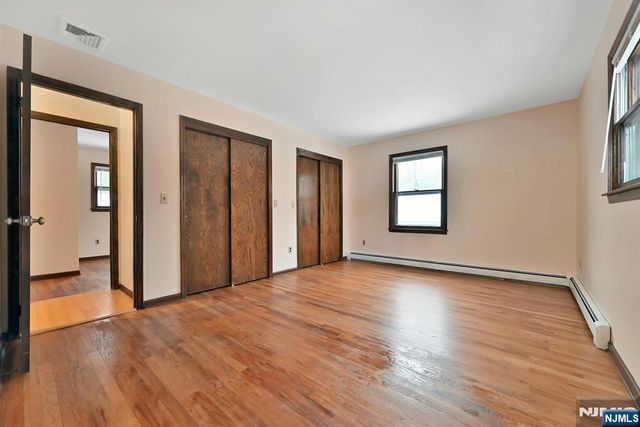 27 Beech Street, Hillsdale, NJ 07642