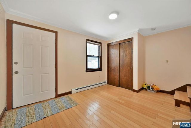 27 Beech Street, Hillsdale, NJ 07642