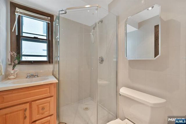 27 Beech Street, Hillsdale, NJ 07642