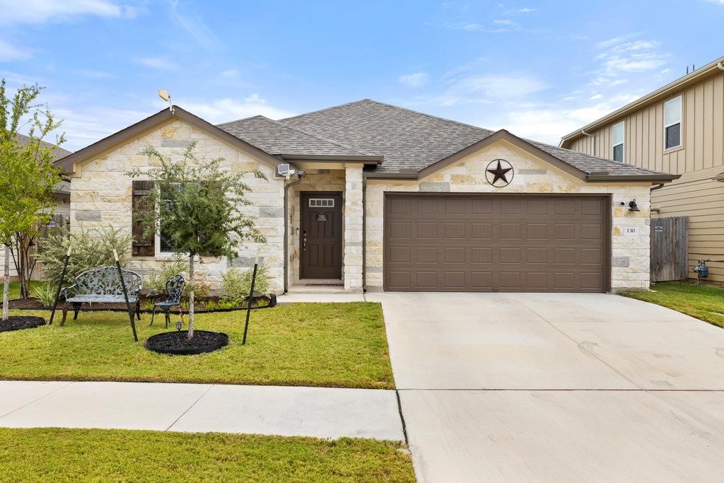 130 Greenspire LN, Hutto, TX 78634
