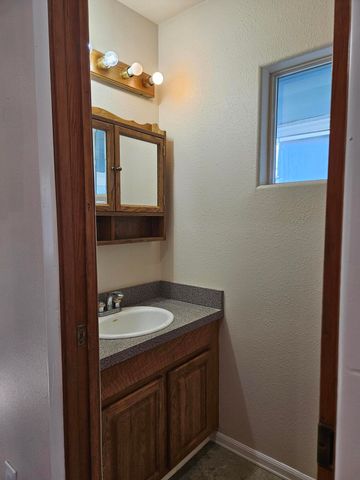 4243 Shasta Way, Klamath Falls, OR 97603