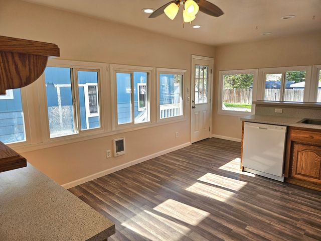 4243 Shasta Way, Klamath Falls, OR 97603