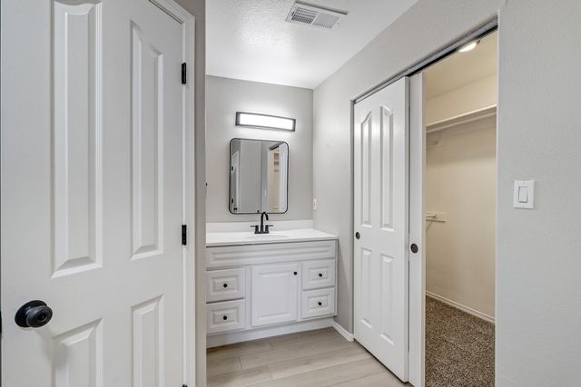 2327 Maiden Grass Road NW, Albuquerque, NM 87120