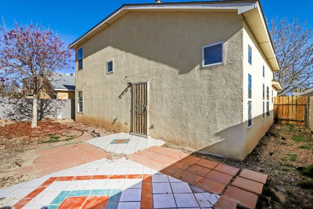2327 Maiden Grass Road NW, Albuquerque, NM 87120