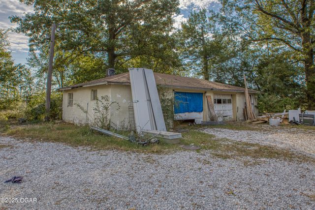 2859 Highway 59, Diamond, MO 64840