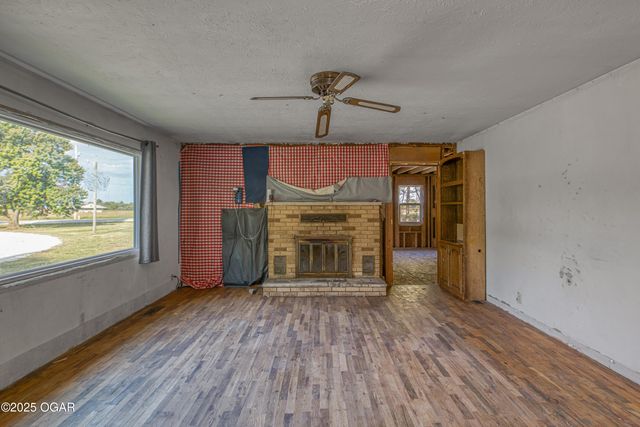 2859 Highway 59, Diamond, MO 64840