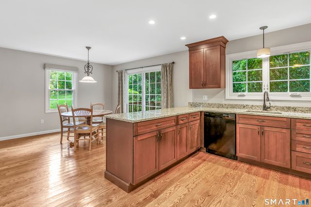 143 Governor Trumbull Way 143, Trumbull, CT 06611