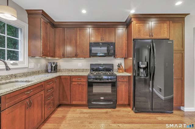 143 Governor Trumbull Way 143, Trumbull, CT 06611