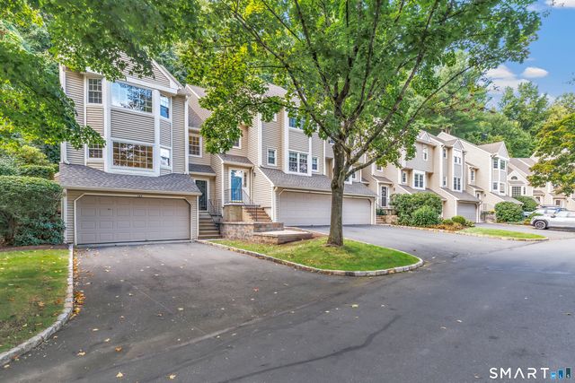 143 Governor Trumbull Way 143, Trumbull, CT 06611