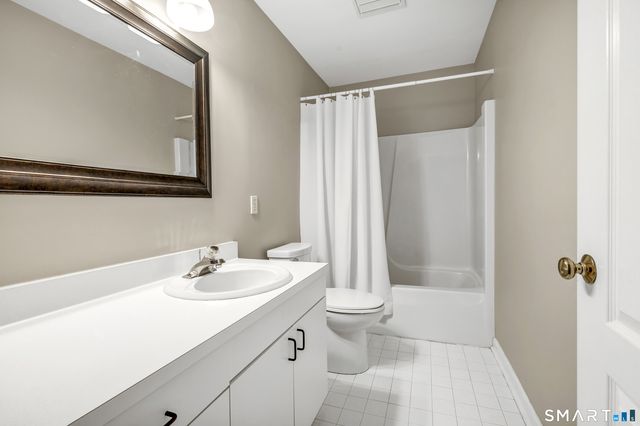 143 Governor Trumbull Way 143, Trumbull, CT 06611