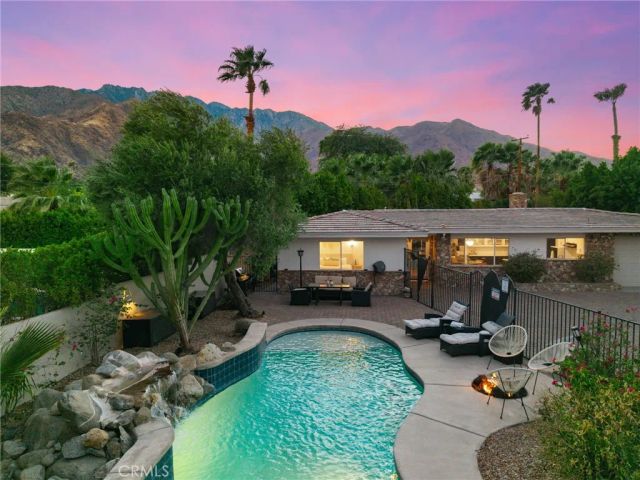 2553 N Cardillo Avenue, Palm Springs, CA 92262