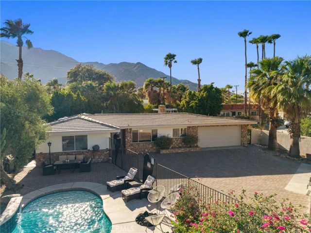 2553 N Cardillo Avenue, Palm Springs, CA 92262