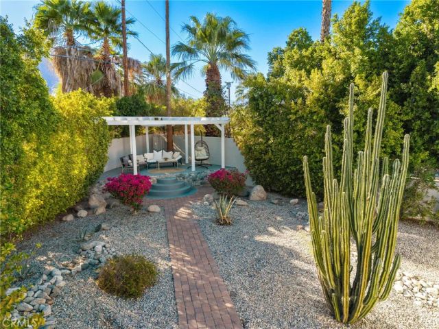 2553 N Cardillo Avenue, Palm Springs, CA 92262