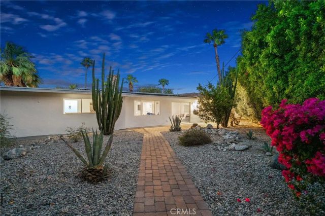 2553 N Cardillo Avenue, Palm Springs, CA 92262