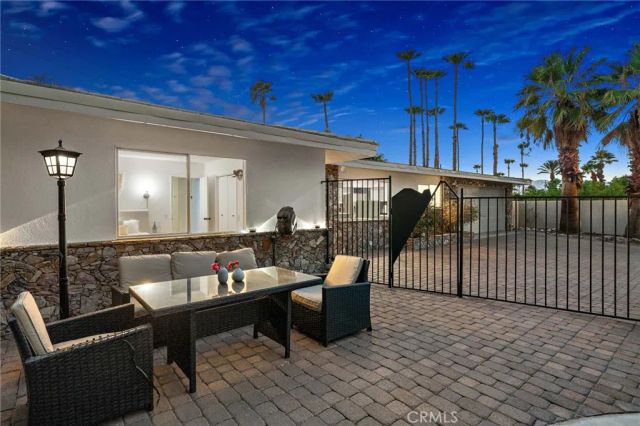 2553 N Cardillo Avenue, Palm Springs, CA 92262
