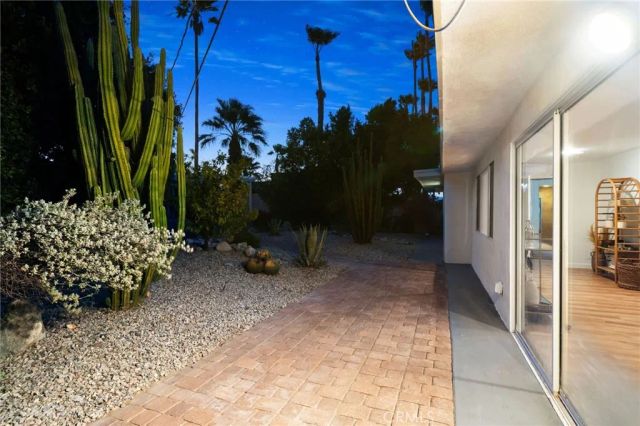 2553 N Cardillo Avenue, Palm Springs, CA 92262